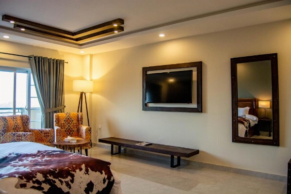 The Roomy Lodge, Murree image 16