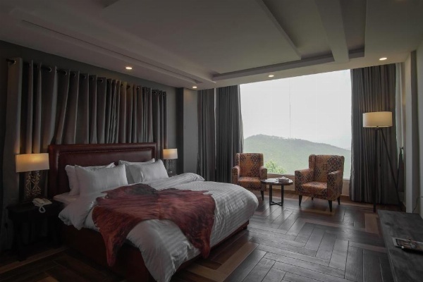 The Roomy Lodge, Murree image 25